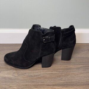 Gianni Bini size 8.5 black booties